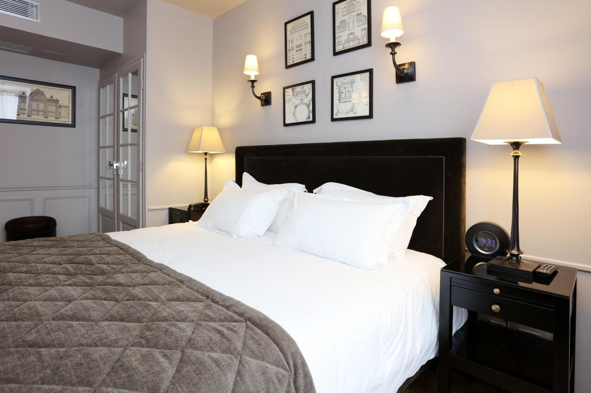 Chambre Double ou Lits Jumeaux de Luxe avec Balcon - Dernier Étage